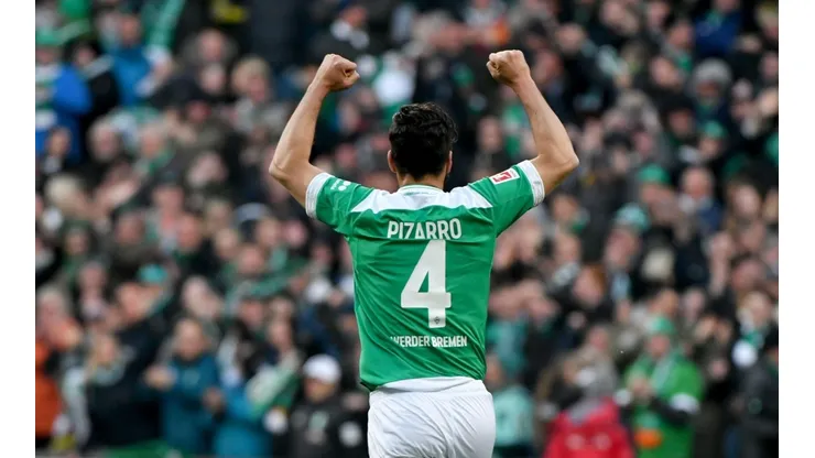 Pizarro uso la dorsal 4 en la última temporada.