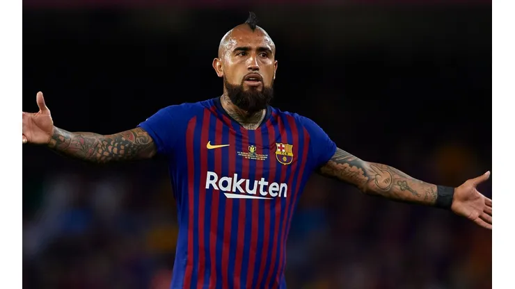 Desde España señalan que el Barcelona espera ofertas por Arturo Vidal