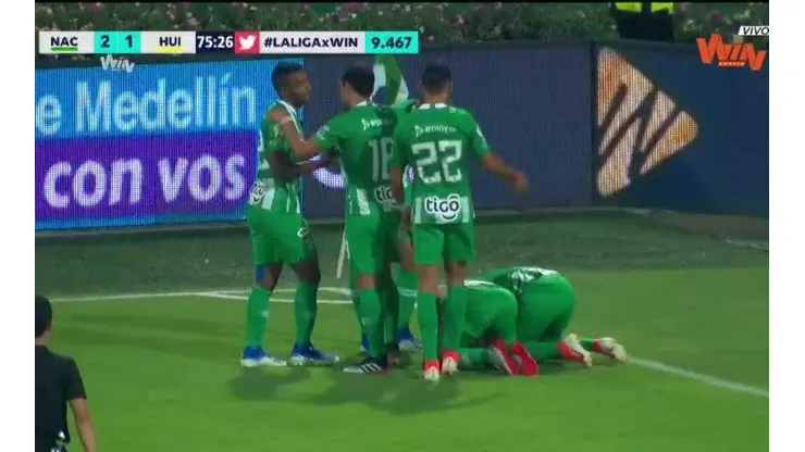 El festejo de Vladimir Hernández tras anotar el 2-1 en el Atanasio.