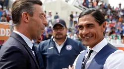 Caixinha y Palencia enfrentados en el duelo entre Lobos BUAP y Cruz Azul por el Clausura 2019.