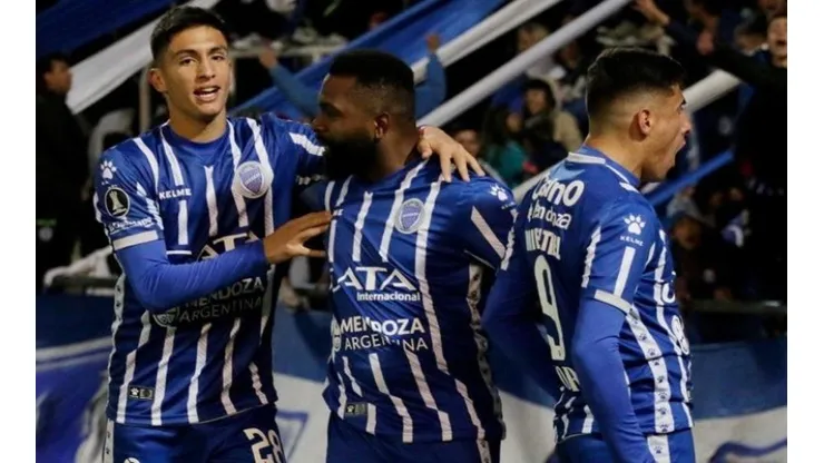 Godoy Cruz vs. Arsenal por la Superliga .