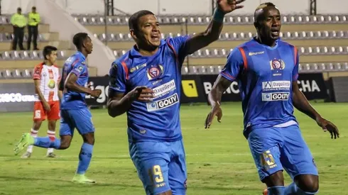 Olmedo vs. Técnico Universitario por la LigaPro de Ecuador.