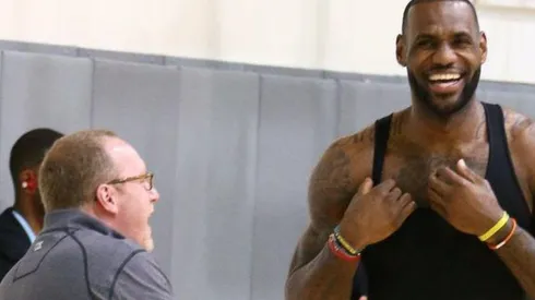 Se arrepintió: ejecutivo que criticó a LeBron James pidió disculpas y quiso aclarar las cosas
