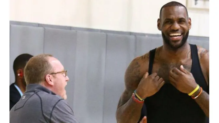 Se arrepintió: ejecutivo que criticó a LeBron James pidió disculpas y quiso aclarar las cosas