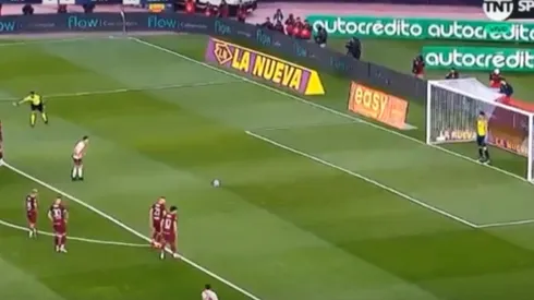 Lanús intentó jugar como el Barça, le salió mal, hizo un penal y River lo aprovechó