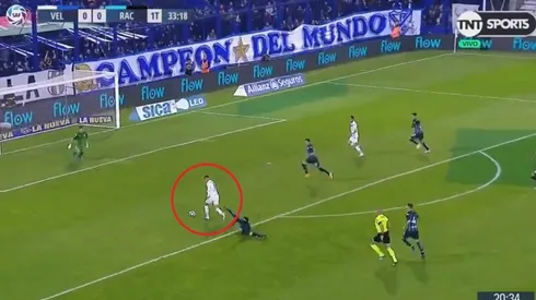 Estupendo remate de Nicolás Domínguez.