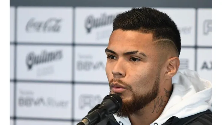 Paulo Díaz en conferencia de prensa.