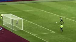 Chicharito Hernández falló un penal y el Athletic Bilbao le ganó al West Ham