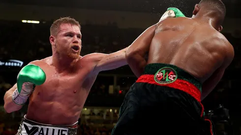 Canelo Álvarez se quedó sin un título