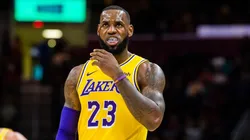 "LeBron se lleva todo el mérito y nunca lo culpan de nada", dice ex gerente de los Cavaliers