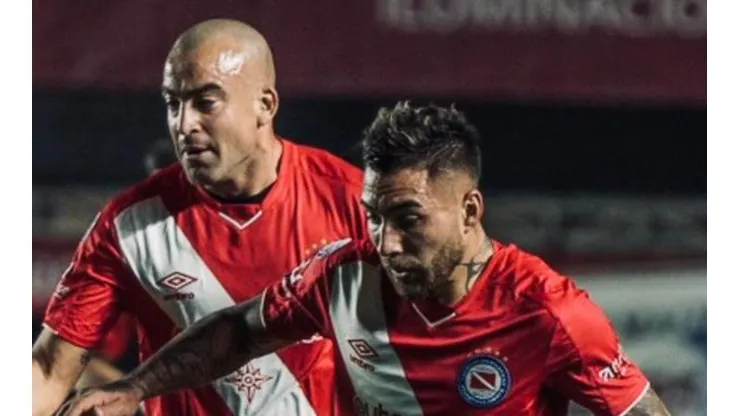 Aldosivi vs. Argentinos Juniors por la Superliga.