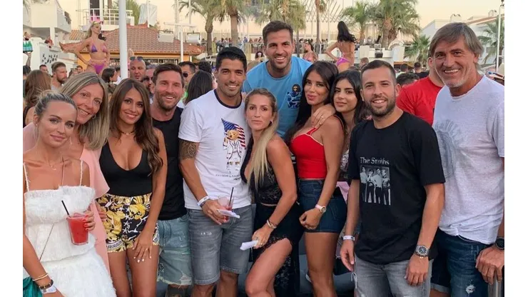 Foto de Antonela Roccuzzo y sus amigos.