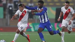 Honduras ganó 3-1 su primer partido a Jamaica.