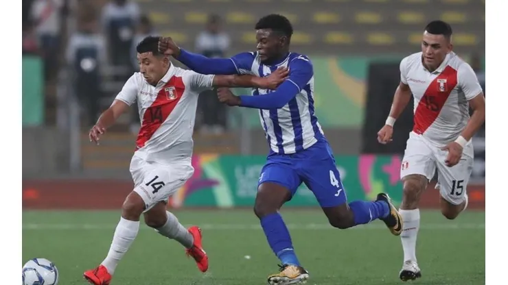 Honduras ganó 3-1 su primer partido a Jamaica.