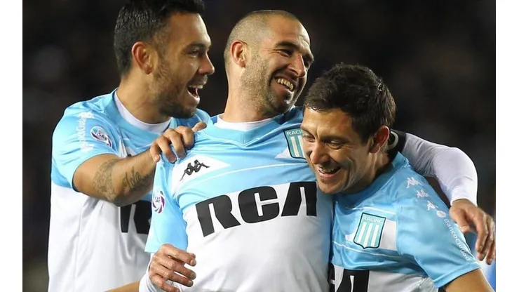 Racing visitará a Vélez en Liniers y sueña con el bicampeonato.