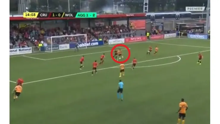 Empezó con todo: Raúl Jiménez le dio el empate a los Wolves con un golazo de media vuelta