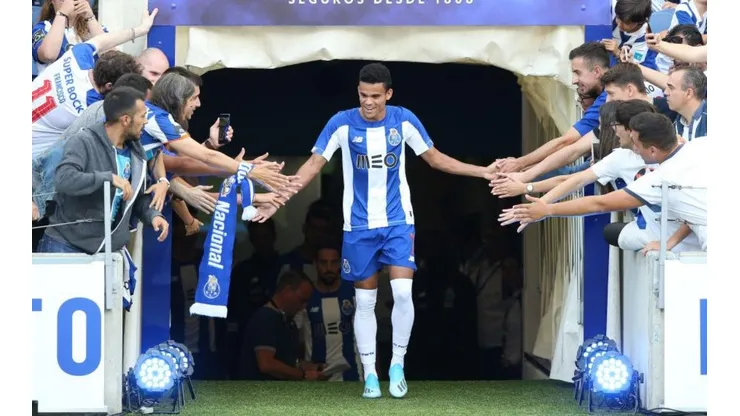 Luis Díaz en la presentación oficial del Porto ante su hinchada para la nueva temporada.