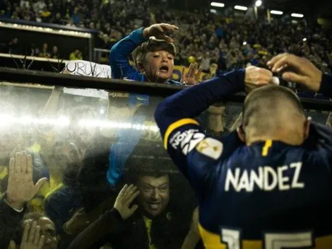 El último gesto: Nandez le regaló su camiseta a un hincha