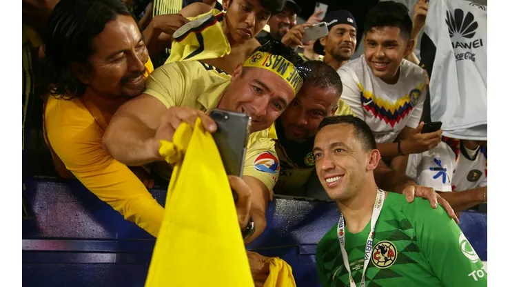 Marchesín, durante los festejos por la obtención del Campeón de Campeones. (Foto: Getty)