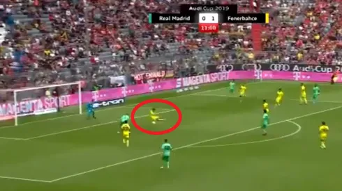 Reyes falló de manera grosera y Benzema igualó el marcador