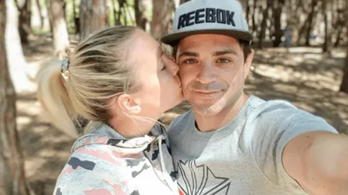 Genio de la vida: se colgó su última medalla y le pidió casamiento en vivo a su novia