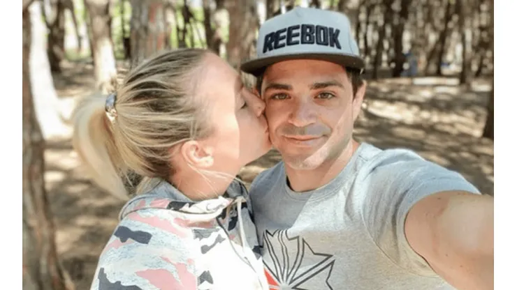Genio de la vida: se colgó su última medalla y le pidió casamiento en vivo a su novia