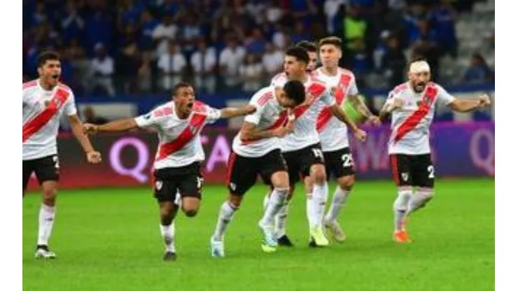Foto de los jugadores de River festejando.
