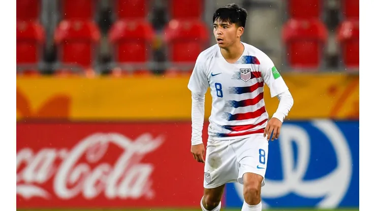 Alex Méndez será el compañero mexicoamericano de Edson Álvarez en Ajax