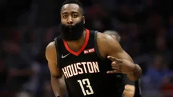James Harden se la pasó muy bien en la discoteca con la súper modelo Jordyn Woods
