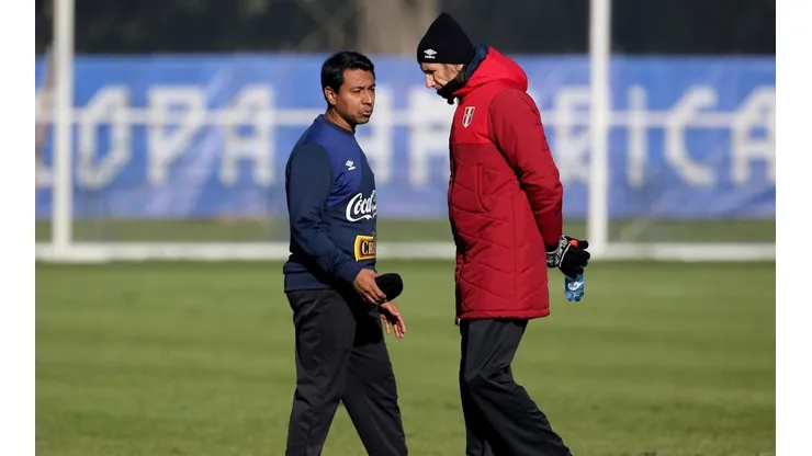 Solano es asistente de Gareca en la Selección mayor.