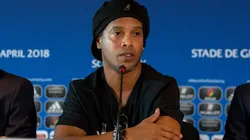 El duro momento que atraviesa Ronaldinho: le bloquearon 57 propiedades y no puede salir del país
