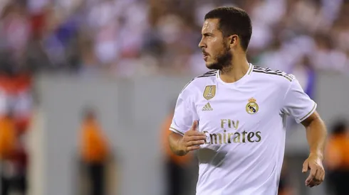 Eden Hazard vistiendo los colores de Real Madrid.