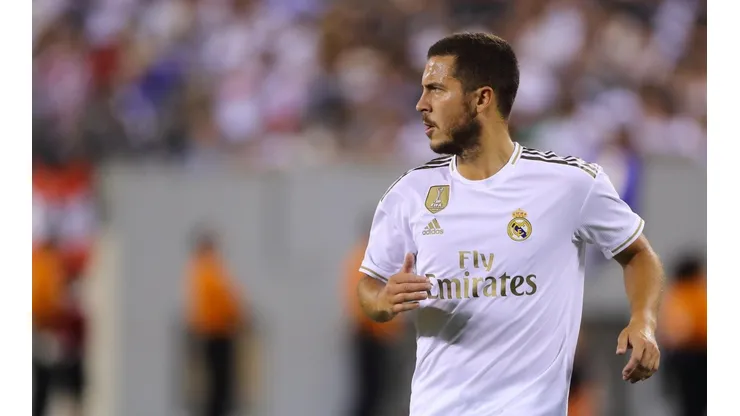 Eden Hazard vistiendo los colores de Real Madrid.