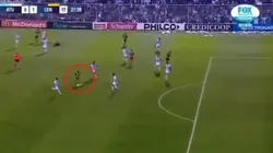 Desde ahí le pegó Rius para clavarla en el ángulo.