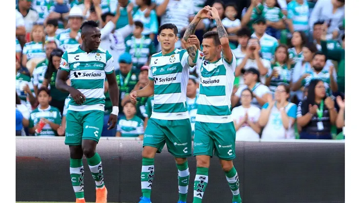 Súmenlo también: Santos Laguna aplastó a Juárez y se subió a lo más alto de la tabla