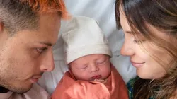 ¡Una ternura! Chicharito está muerto de amor por su hijo y lo demuestra en Instagram