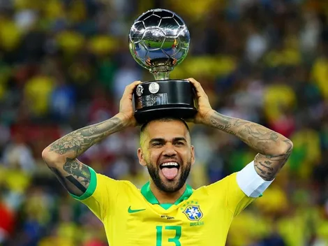 Un equipo español responde al pedido de Dani Alves y lo tienta con un fichaje