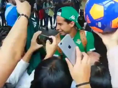 Locura por Diego Lainez: así salía de la concentración hacia el estadio de Puebla