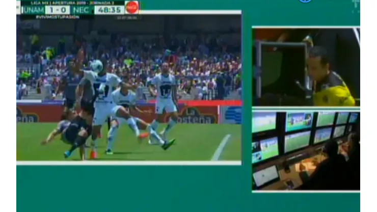 ¡Se salvó Pumas! El VAR anula un penal para Necaxa