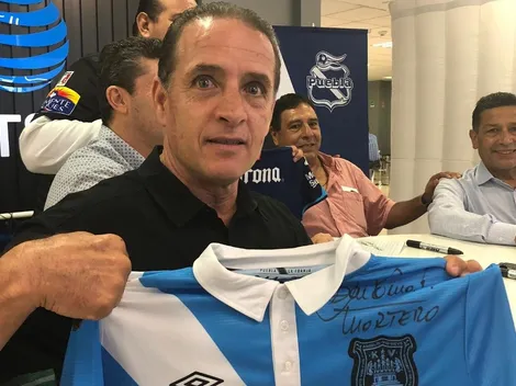 Con ayuda del padre, Puebla quiso tentar a Chicharito