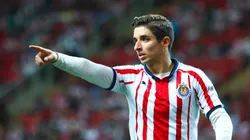 Brizuela cumplió diez años como profesional y Chivas lo homenajeó con un emotivo video