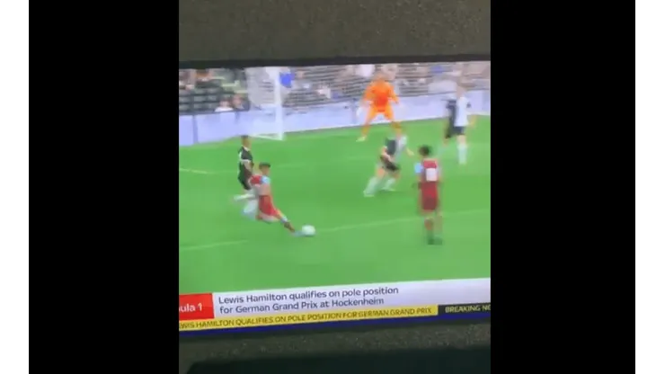 Foto captura del tanto de Manuel Lanzini.