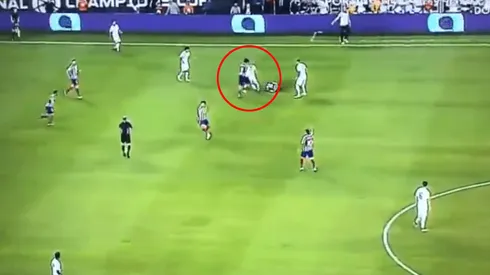 Foto de Diego Costa y la patada a Carvajal.