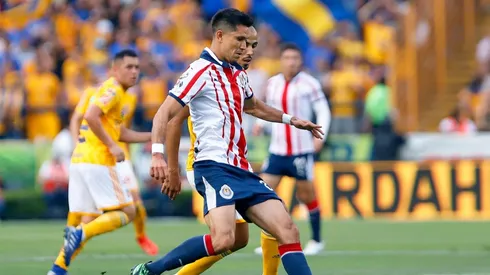 Jesús Molina aseguró que se juegan la carrera intentando salvar a Chivas. (Foto: Getty)