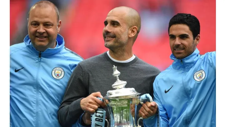 Guardiola, campeón en Inglaterra. (Getty)