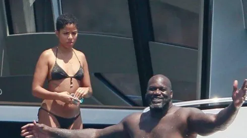 Es un Dios: así se divirtió Shaquille O'Neal con su nueva novia en la playa de España