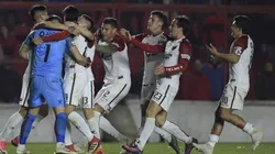 A qué hora juega Colón vs. Patronato por la Superliga