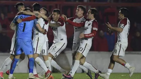 A qué hora juega Colón vs. Patronato por la Superliga