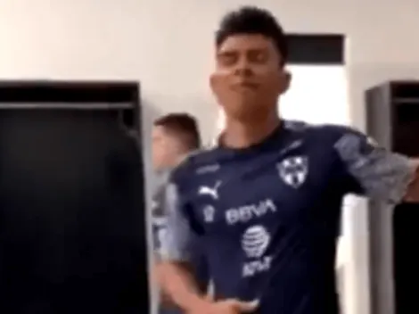 ¡Qué movimientos! Jesús Gallardo lleva el ritmo en el vestuario de Rayados