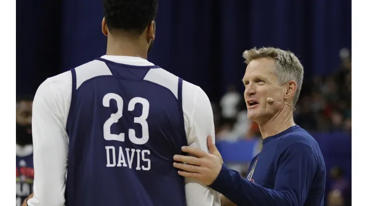 Steve Kerr criticó duramente a los Lakers por la forma en la que consiguieron a Anthony Davis